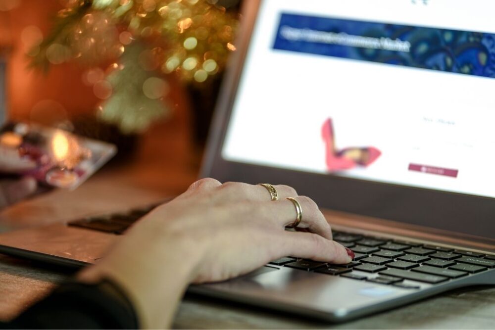 <b>Satış</b>  Odaklı E-Ticaret Çözümleri